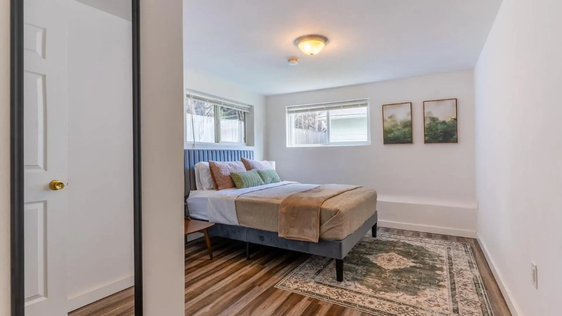Entire Apt In South Seattle Workspace And Yard 0*,
